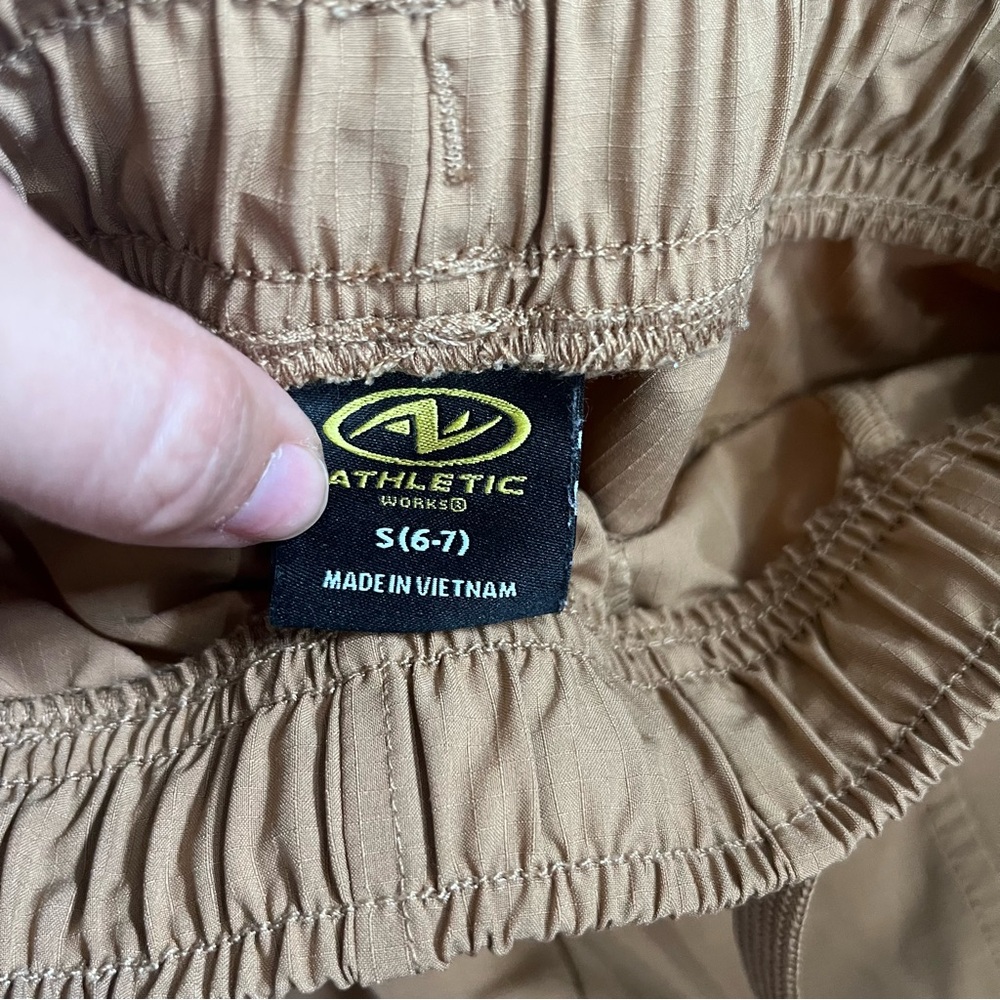 Boys Khaki Pull-On Shorts (6/7) — Athletic Works, Lightweight, Cargo Pockets - Picture 3 of 3